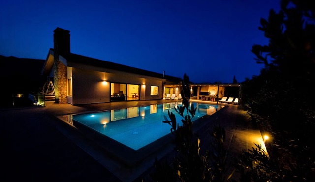 Tramonto di Olive - Gorgeous pool villa in Loutraki
