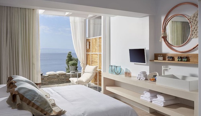 Canal Suites