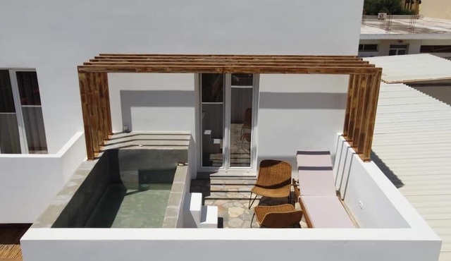 Aellia Hotel & Suites