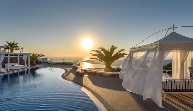 Santorini Gem