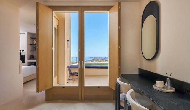 Enorme EOS Santorini - Adults Only