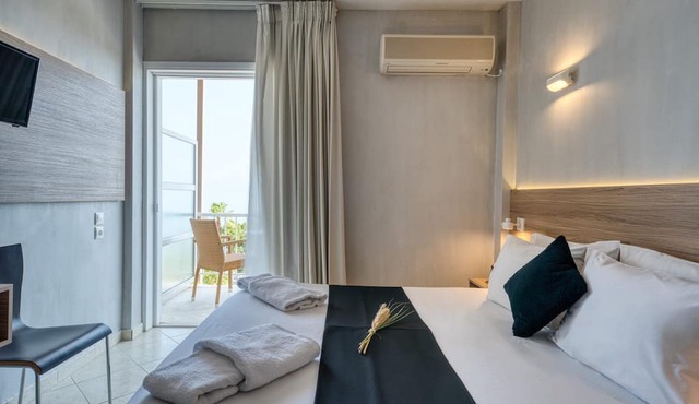 Black & White Resort in Xylokastro-Evrostina