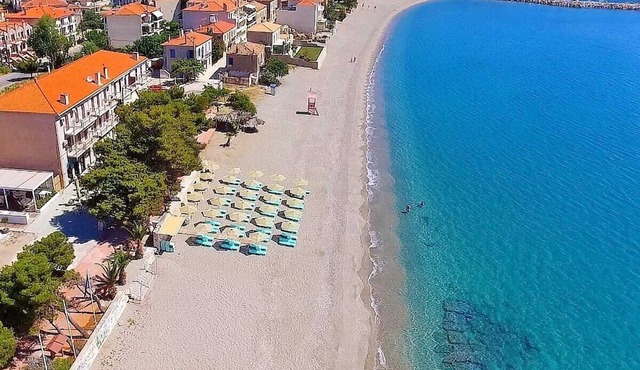 Beachfront Astros Villa - Dukes Seaside Haven