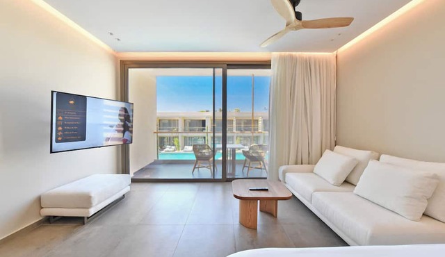 Royal Pearl Island Chios Hotel & Spa