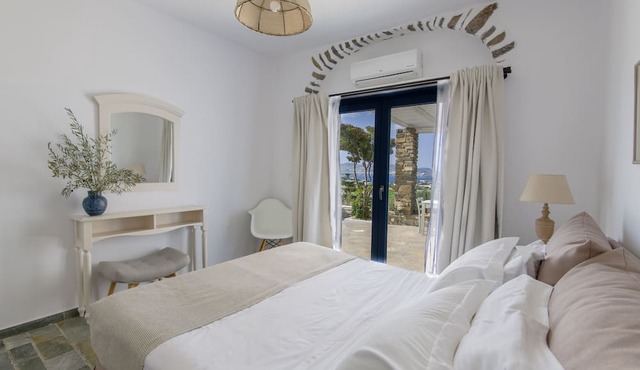Anthemion Paros Villas & Suites