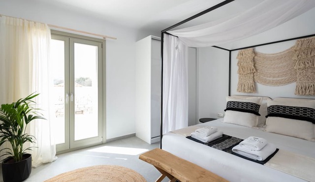 Sersi Paros
