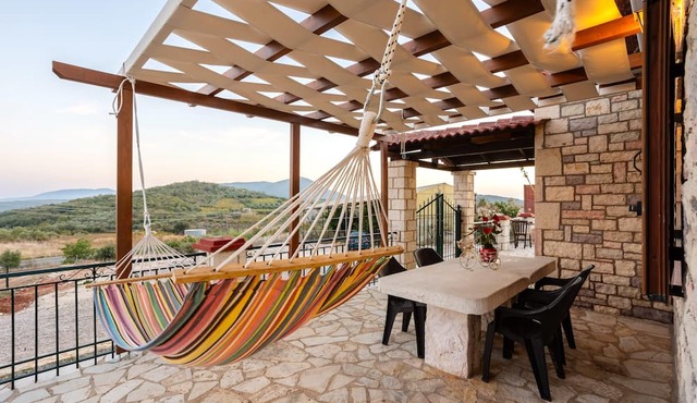 Polilimnio Mini Castle - Fotini s Unique Eco Gem in Pylos-Nestoras