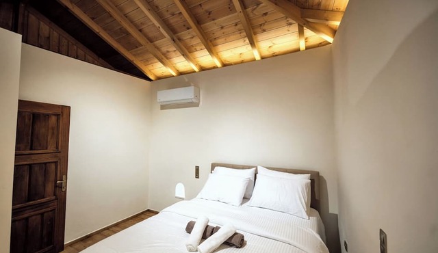 Valaes Guest House in Filiates