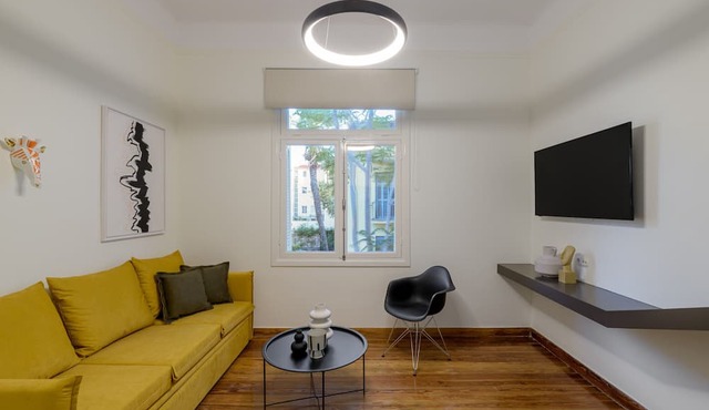 An Outstanding 3 bdrm Apartment in the Heart of Athens in Athens