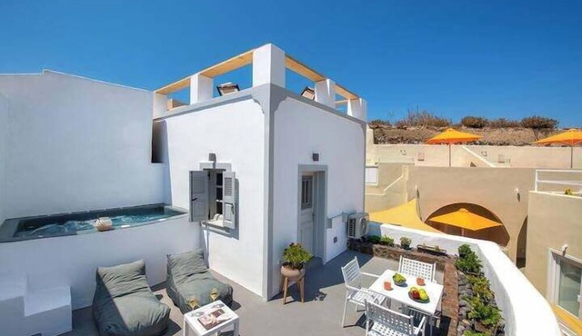 Aetheria Villas in Santorini