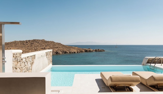 Casa Del Mar Mykonos Seaside Resort