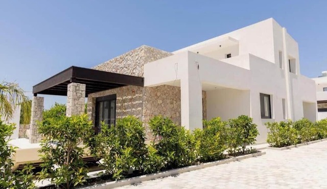 Noera Villas 1 | Elegant Two-Bedroom Villa with Private Pool near Kremasti Beach