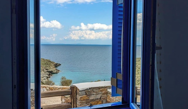 Tranquil Seaside Escape by the beach, Sea View in Kithnos