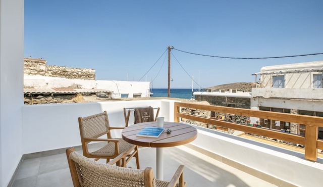 Kythnos Blue - Suite 2 Loutra Beach & Sea View in Kythnos