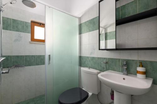 Stylish Rhodes Apartment with Private Jacuzzi & Sunny Terrace in Rhodes Town