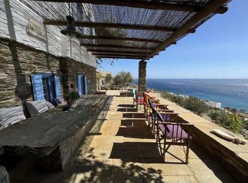 Scalinata Tinos, Sophisticated living in Tinos