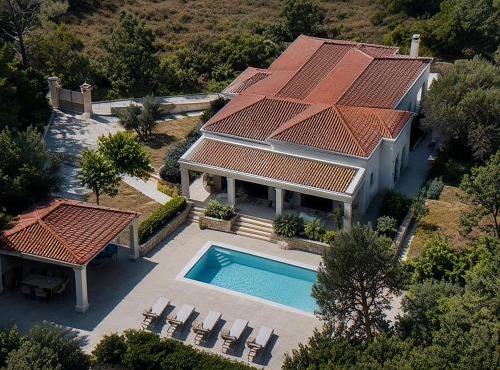 OTV & pool villa in Rhodes