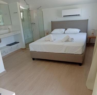 Almira Seaside Suites in Áyios Dhimítrios