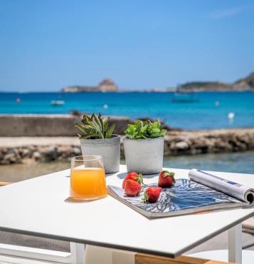 Michalakis Seaside Suites