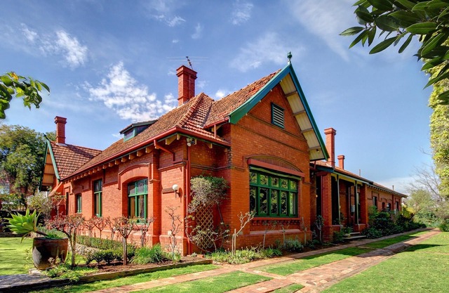 Buxton Manor