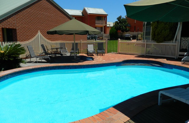 The Roseville Apartments