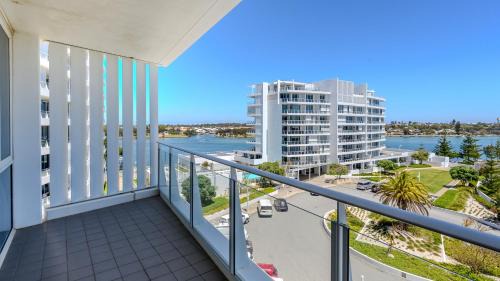 Mandurah Apartment | Bayview 608